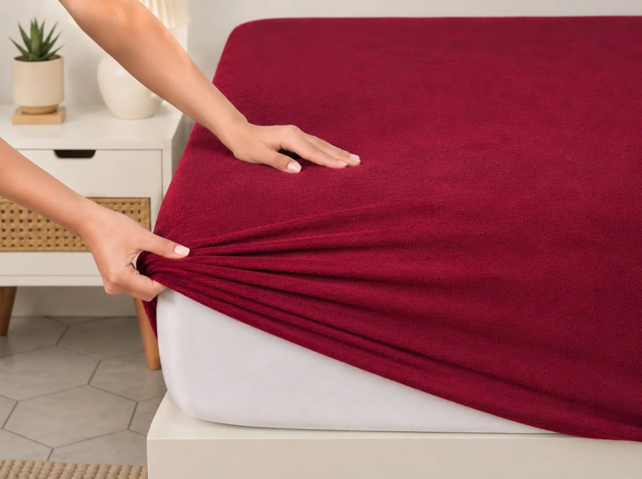 Maroon - Linen & Loom Premium Mattress Protector | King Size (72 x 78 Inches) | Waterproof Fitted Mattress Cover