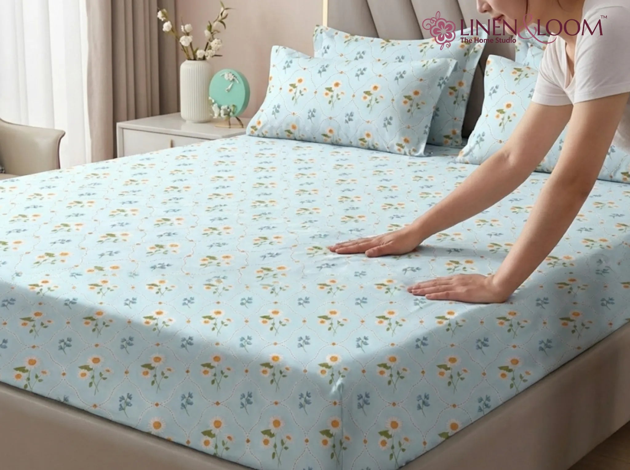 Daisy Dream - Linen & Loom Pure Comfort Series 360° Elastic Fitted Bedsheet | Soft and Comfortable Bed Linen Set for a Cozy Bedroom | 200 TC | King Size 72x78 inches + 9 inches